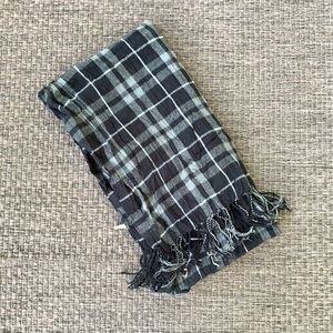 🌵SJ Collection Plaid Flannel Oversized Scarf🌵